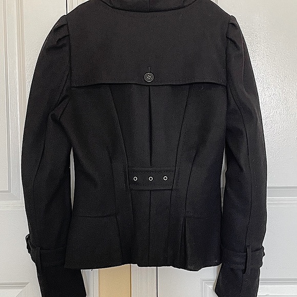 BCBG Max Azria Wool/ Poly/ Cashmere Ruffle Jacket w Button Detail; Size M/L - Picture 6 of 16